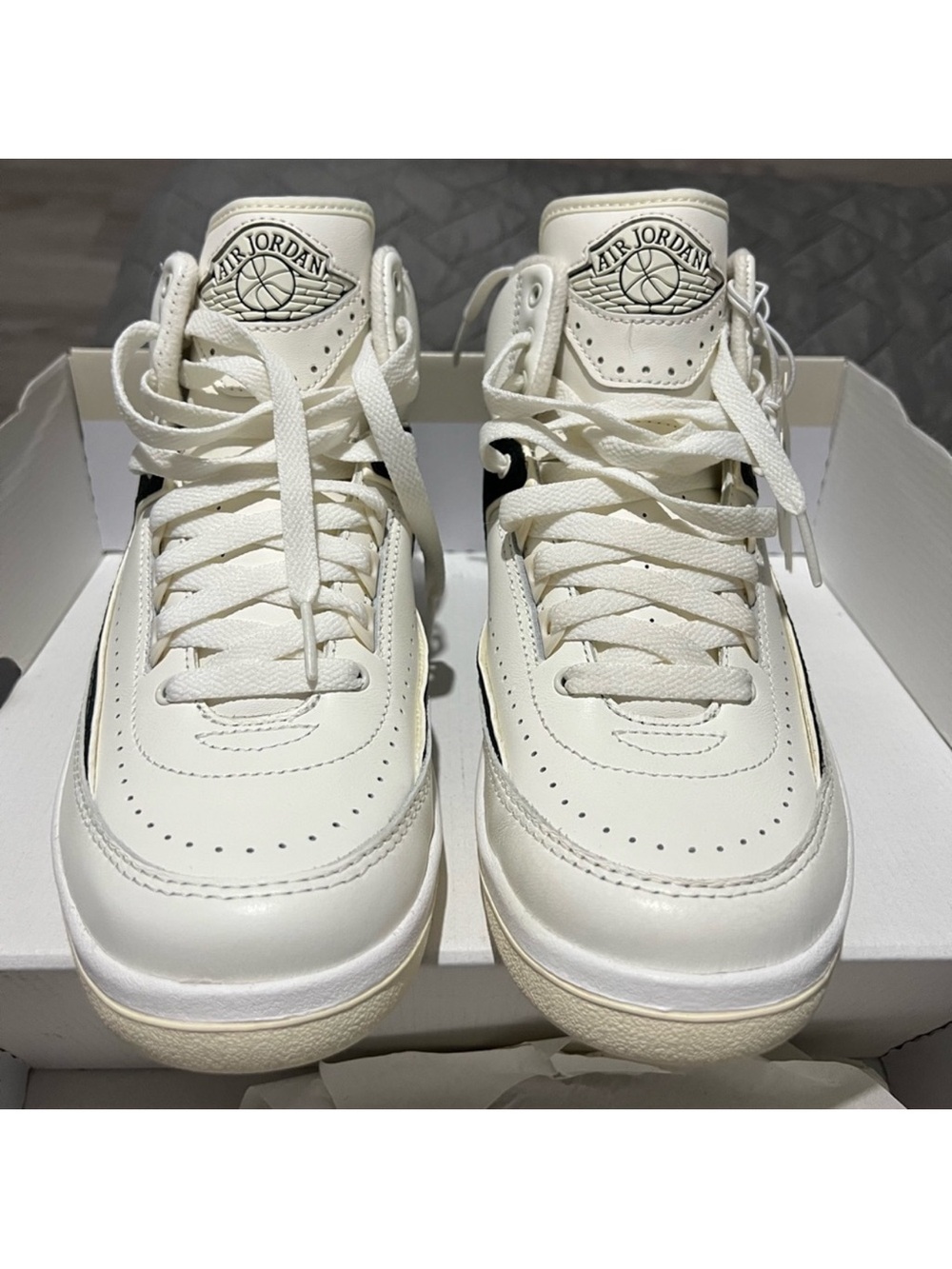 BNWT Womens AIR JORDAN 2 Retro - Picture 5 of 14